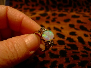 ハワイで買ったオパールの指輪