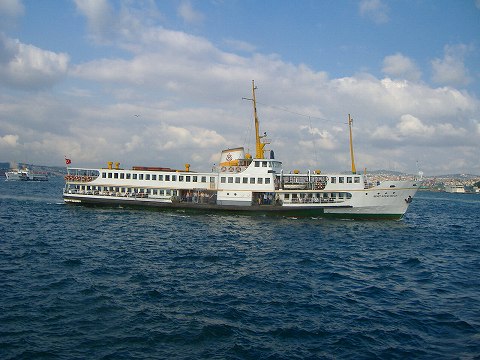 初夏のボスポラス海峡