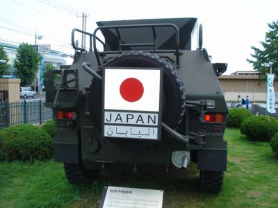 軽装甲機動車02.jpg
