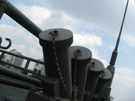 96式装輪装甲車発炎筒発射筒01.JPG