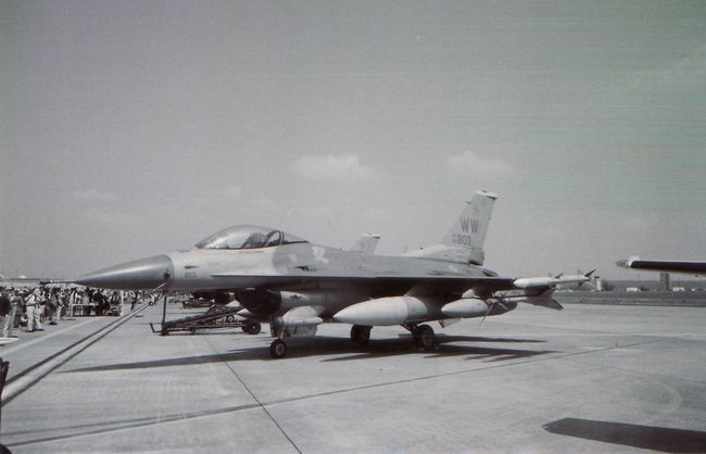 F-16 Hektor.jpg