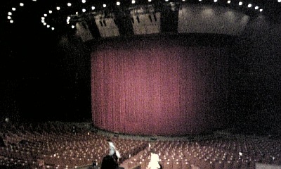 081221_143752コマ劇場内