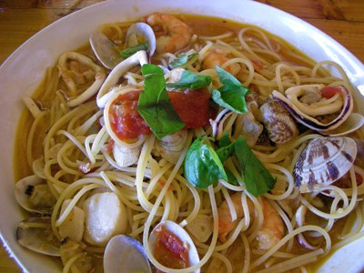 【ご当地グルメ】カフェレストラン「レモントリー」魚介類がたくさん入ったパスタ