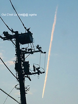 2010.03.21飛行機雲。