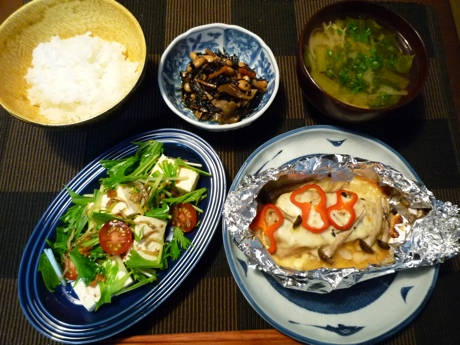 2010.6.21まぐろ醤油漬けのチーズ焼＆豆腐と水菜のサラダ＆ひじき豆4