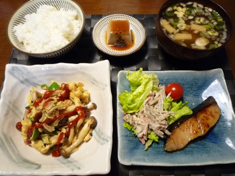 2010.12.27銀ダラ粕漬け＆しめじ野菜の卵炒め＆ゴマ豆腐5