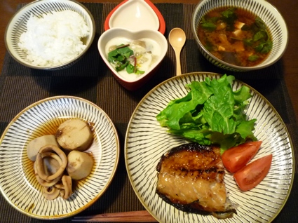 2010.12.7さばのみりん干し＆里芋とイカの煮物＆茶碗蒸し3