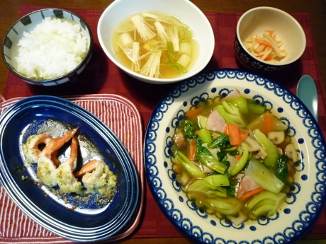 2010.10.18エビのマヨ乗せ焼&青梗菜の中華スープ煮込み＆大根サラダ5