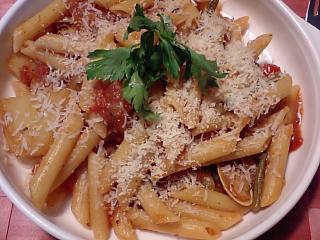 09.27.2008ペンネwithトマト煮2