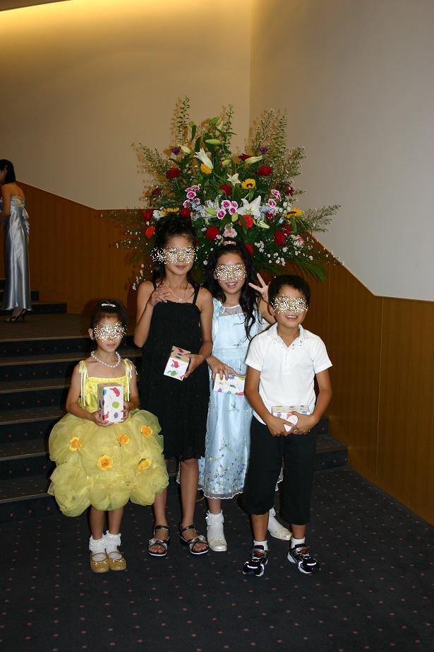 2009.7.22 ピアノ発表会みんなと.JPG