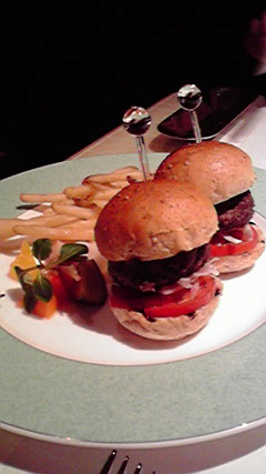 米沢牛ミニハンバーガー