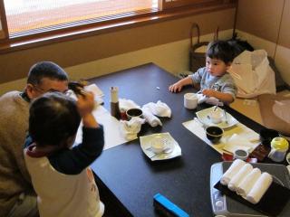 近づけない・・・