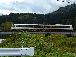 １０月２３日　晩秋の阿仁路、森吉ダム湖探訪.jpg