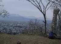鎌田山山頂から４９０M