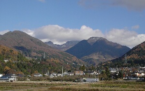 高山村紅葉・冠雪１１月１７日