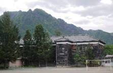 木造西塩田小学校