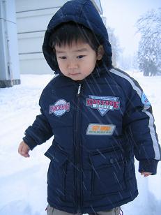 2歳3ヶ月雪だー！！