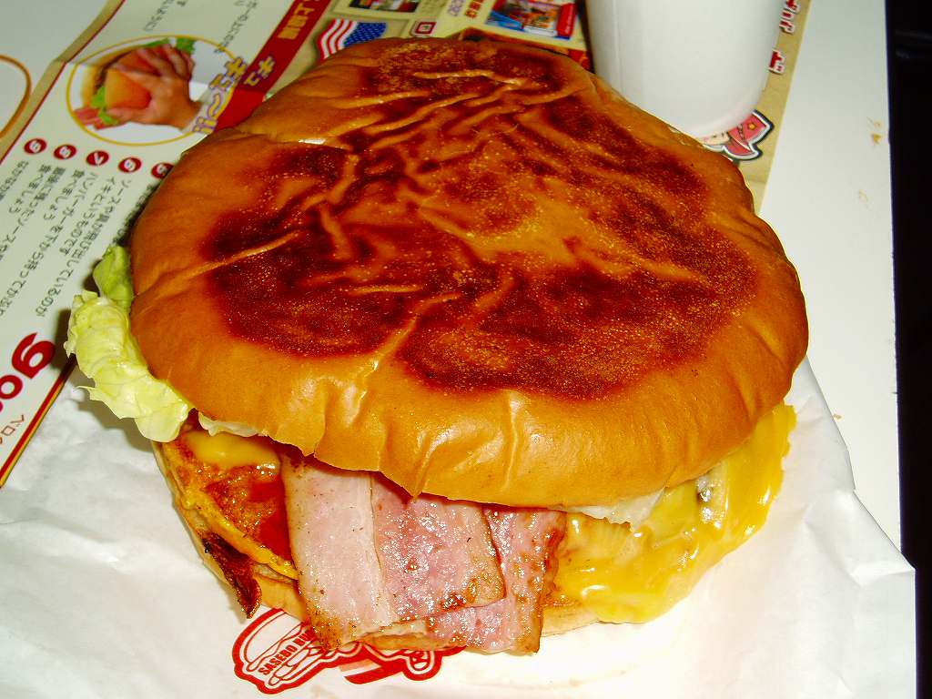 待ち時間１時間以上並んでいた佐世保バーガー