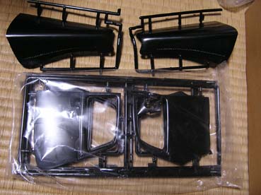 ボデイの左右ドア