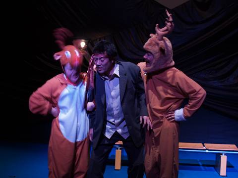 酔っ払いオヤジとトナカイ２匹