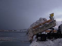 排雪ダンプ