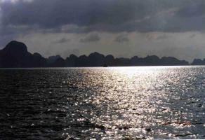 海の桂林ハロン湾、その１