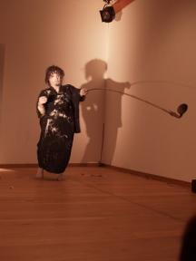 棒を使っての舞踏