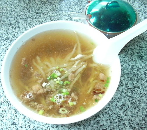 朝市の屋台で食べたラーメン