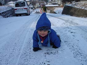 crawl on the snow_2.jpg