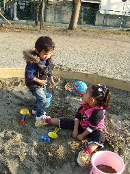 砂場あそび