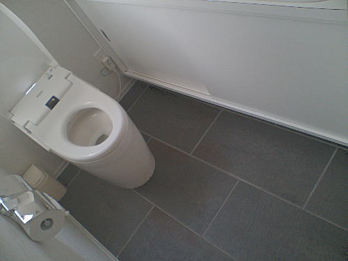 toilettak01.jpg