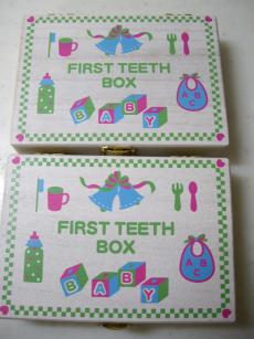 ＦＩＲＳＴ　ＴＥＥＴＨ　ＢＯＸ