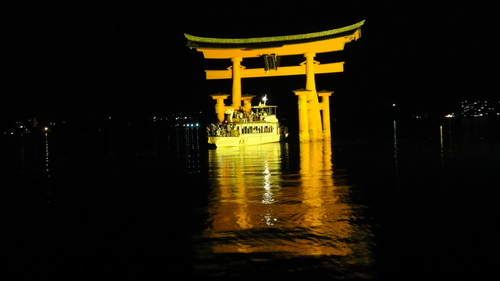 厳島神社鳥居4.jpg