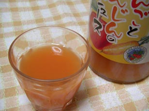 道の駅めぬま　りんごとにんじんのジュース２