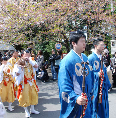 聖天様稚児行列・３