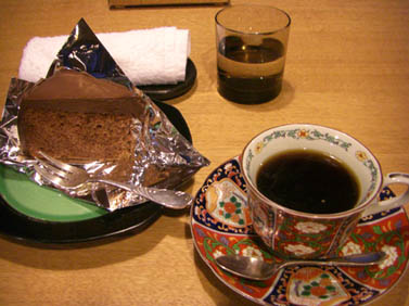 ヴァル　チョコレートケーキとコーヒー