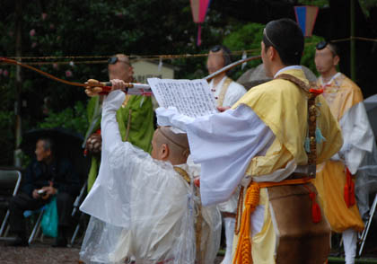 妻沼聖天山火渡り2011春・７