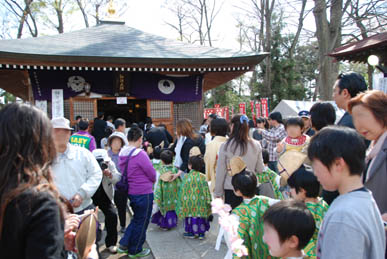 聖天様稚児行列・１１