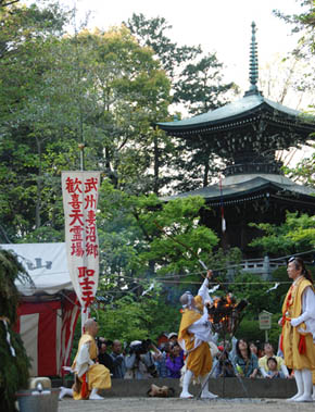 妻沼聖天春季例大祭　火渡り・９