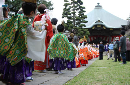 妻沼聖天山稚児行列2011・２