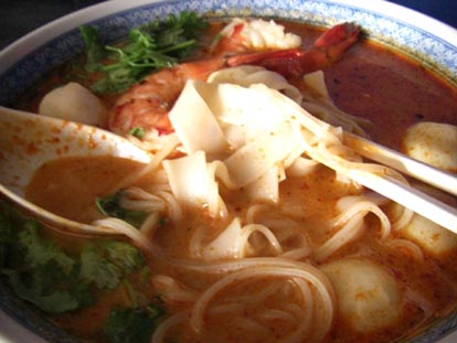 NEW HAPPY トムヤム麺・２