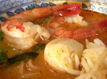 NEW HAPPY トムヤム麺・３