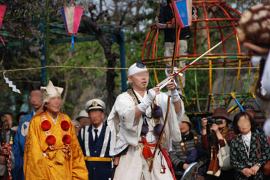 妻沼聖天山春季例大祭「火渡り」・４