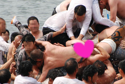 葛和田あばれ神輿2011・１０