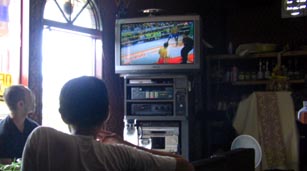 NEW HAPPY 店内・３