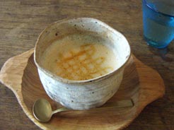 ヤツドキヤ　キャラメルラテ