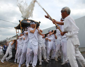 葛和田あばれ神輿2011・１９