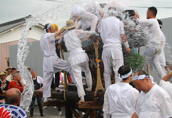 葛和田あばれ神輿2011・２０