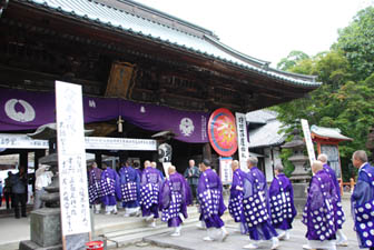 妻沼聖天山除幕式・６