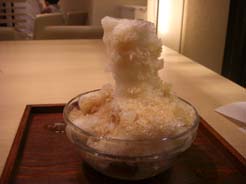 京はやしや　「ほうじ茶氷あんみつ」・３